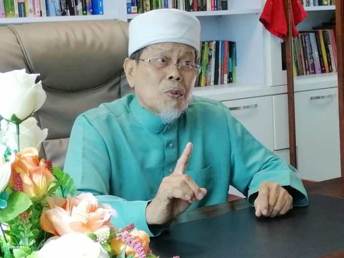 Ustaz Ahmad Awang