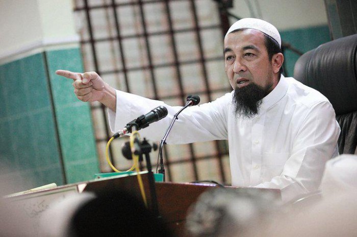 Ustaz azhar idrus