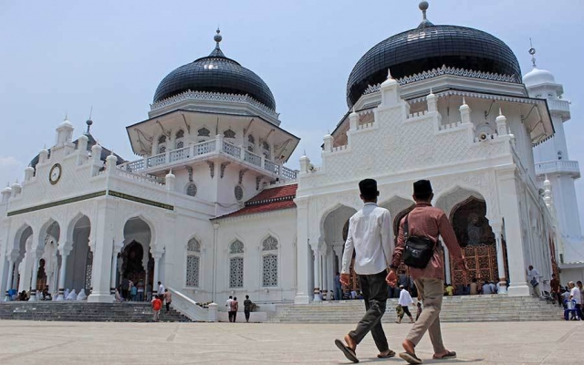 Teliti kenakan larangan 'transgender' memasuki masjid di Wilayah  Persekutuan - Yayasan Dakwah Islamiah Malaysia